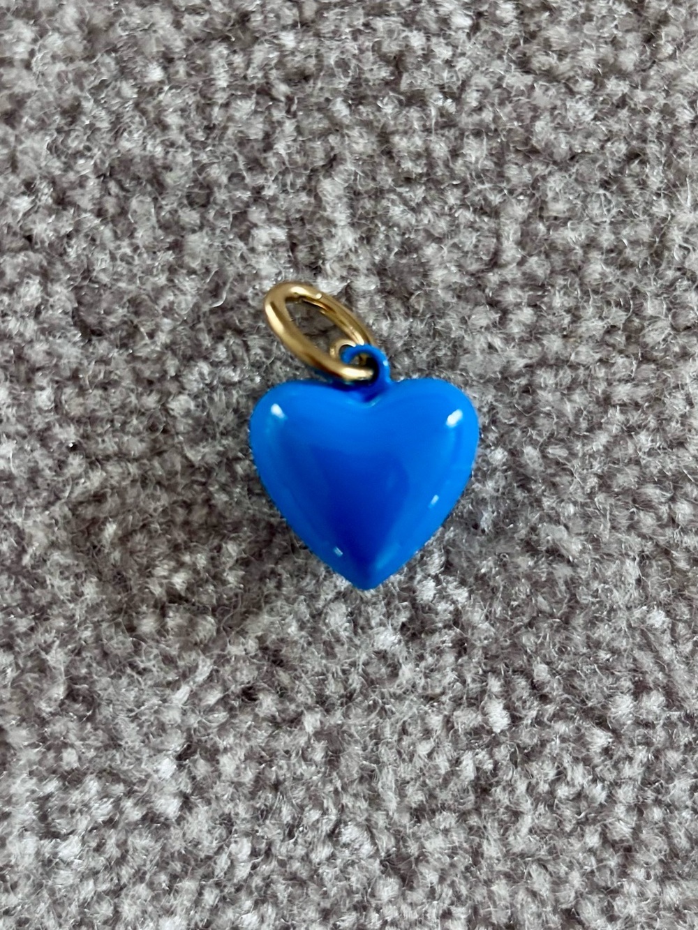 NWOT Roxanne Assoulin The Mini Puffy Heart Charm In Blue